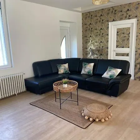 Maison A La Ferme Avec Piscine Privative Hébergement de vacances Villefloure